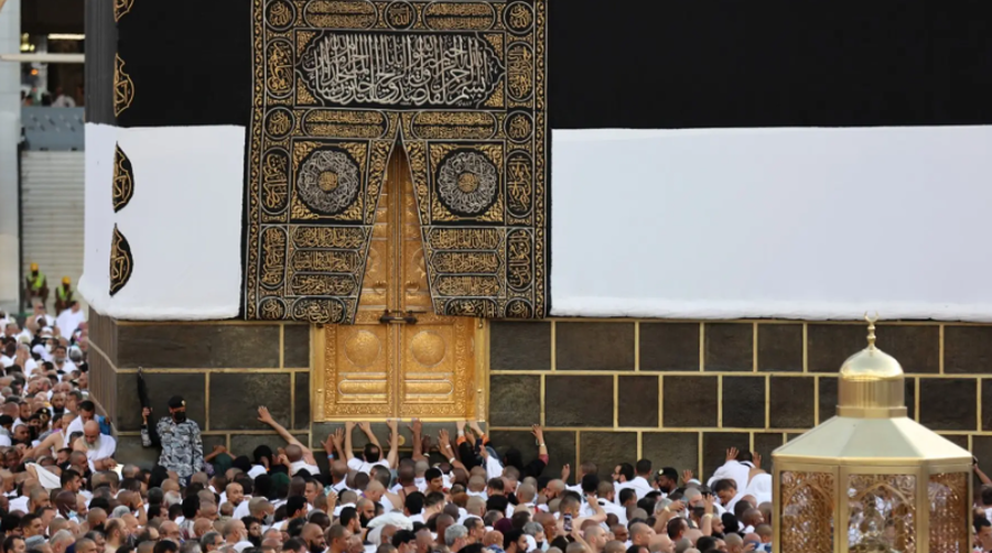 كم مرة تغسل الكعبة وما هي