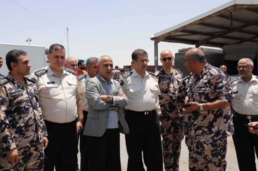 القضاة: يطّلع على الإجراءات الجمركية وسير