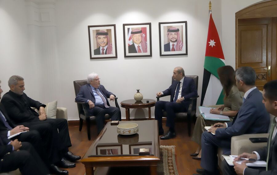 الصفدي: مستقبل اللاجئين السوريين هو في