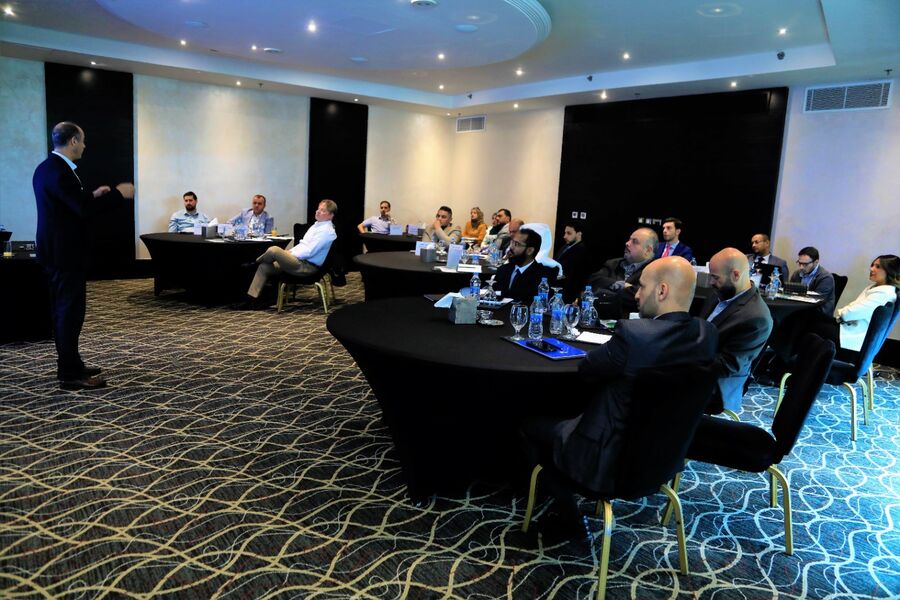 تجارة عمّان تعقد برنامجا تدريبيا حول