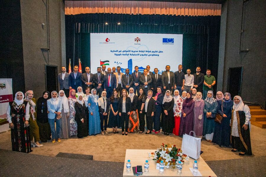 تكریم 170 متطوعة و 25 ضابط