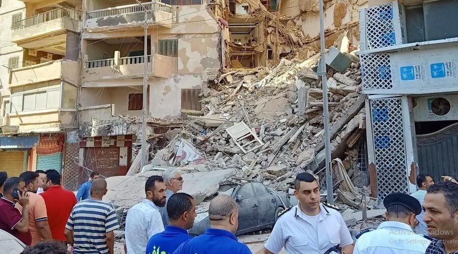 قام ببناء الطابق 14 رغم قرار