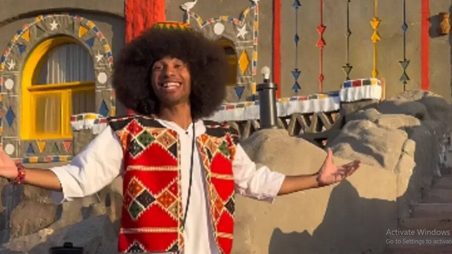 أشهر تيك توكر بالعالم في مصر..