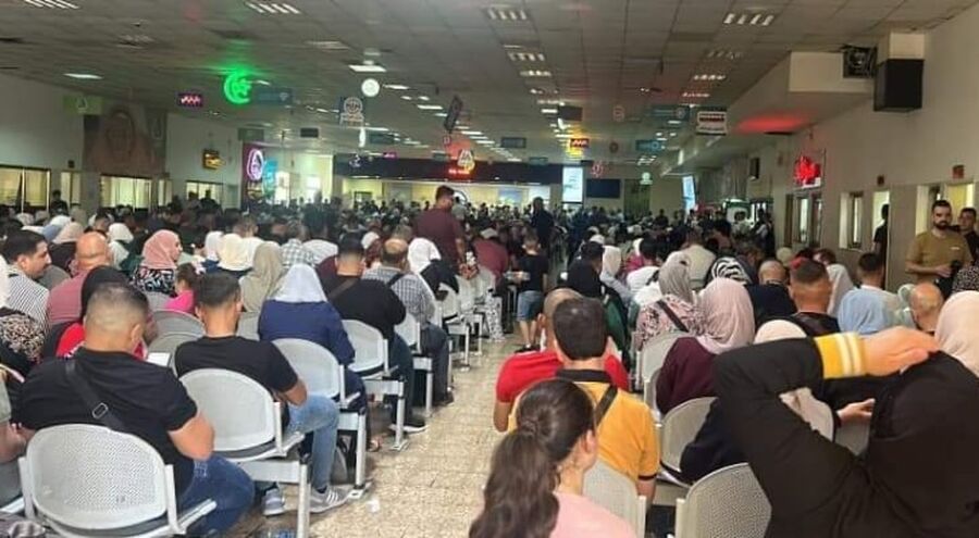 حركة نشطة للقادمين إلى الأردن من