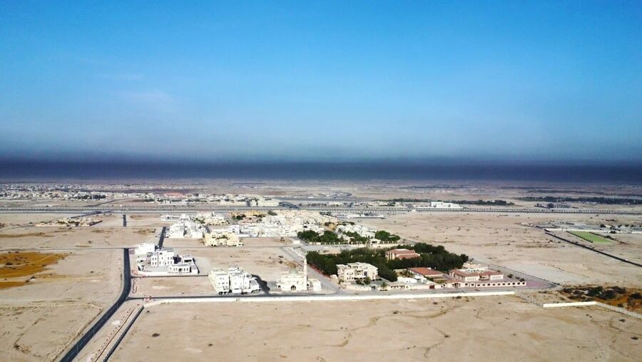 سحابة سوداء في سماء قطر.. ما