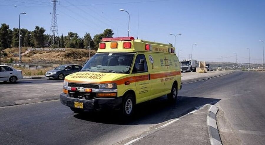 إصابة مستوطن بعملية طعن قرب تل