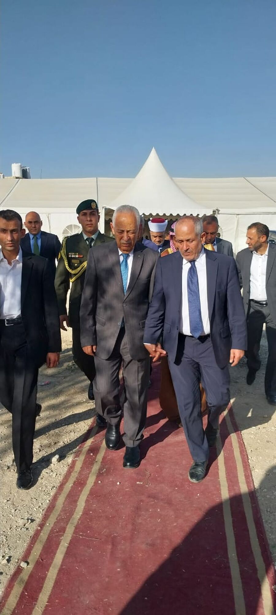 العيسوي يعزي عشيرة العايد الدعجه (صور)