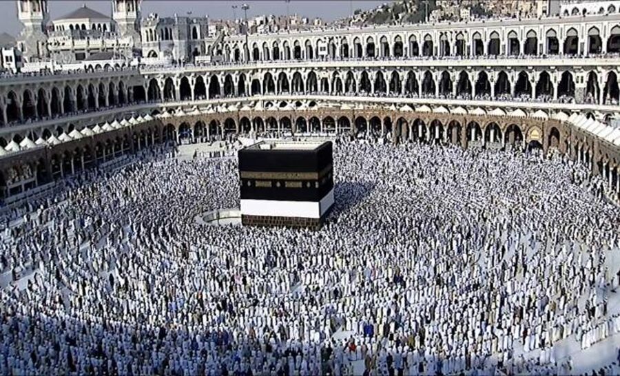 السعودية تعلن بدء إصدار تأشيرات أداء