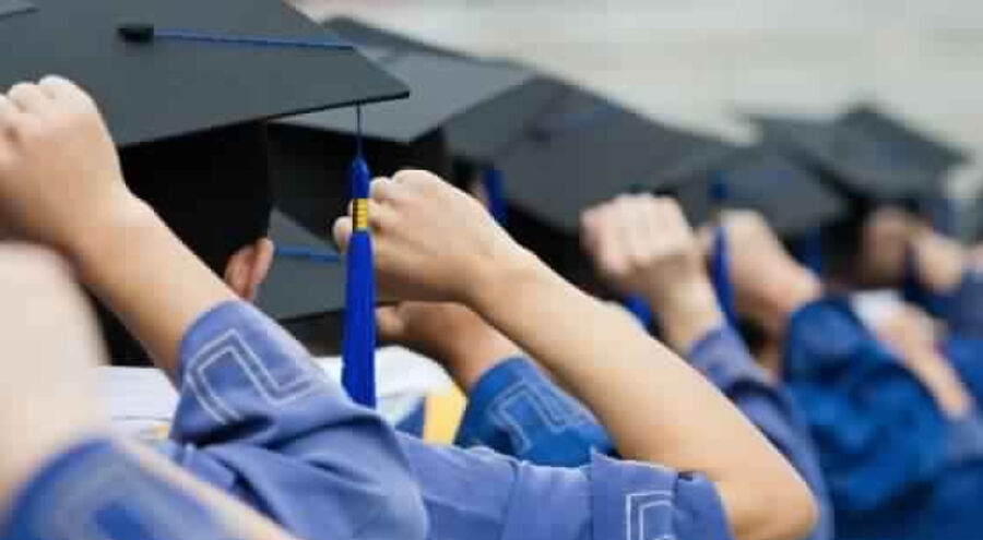 للأردنيين.. منح دراسية في برامج الدراسات