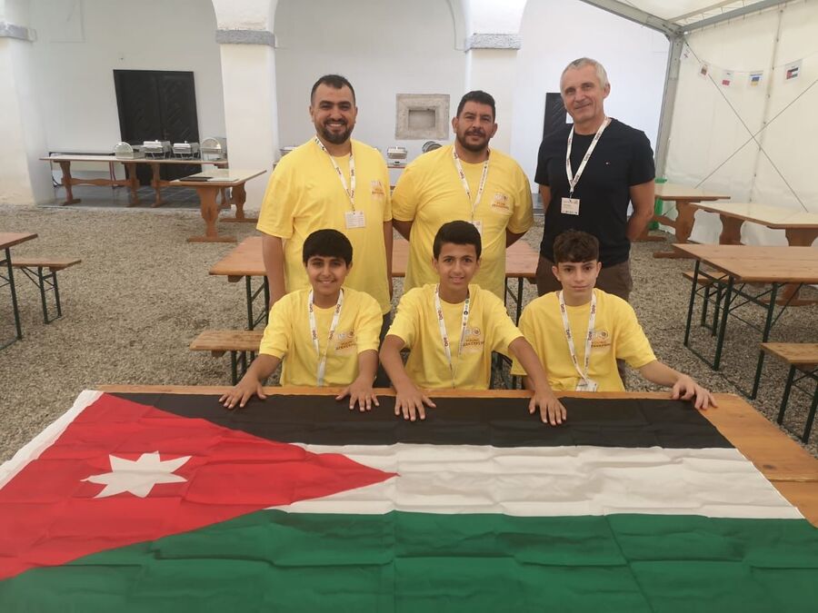 أبوزريق يهنئ وفد الاتحاد النوعي للنحالين