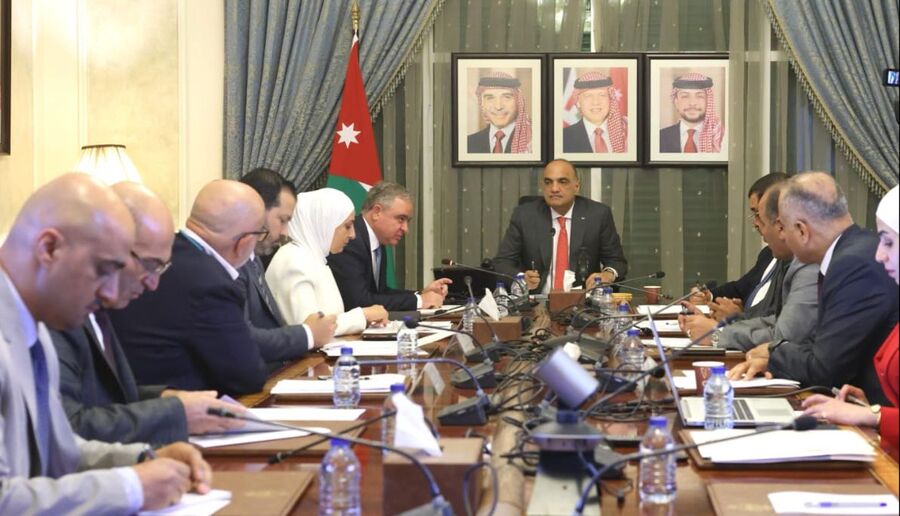 تقديم 25106 طلبات لجائزة الحسين بن