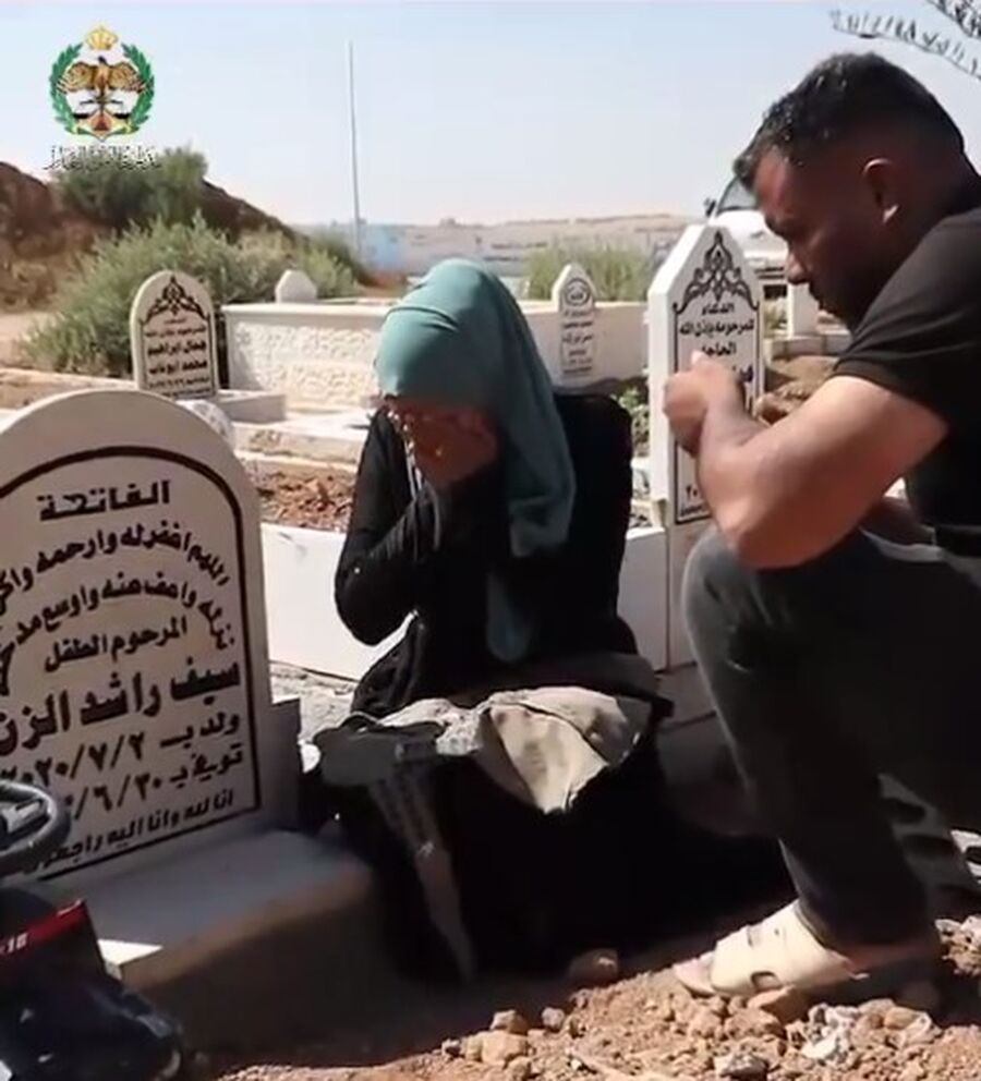 والدة الطفل سيف تروي تفاصيل الرصاصة