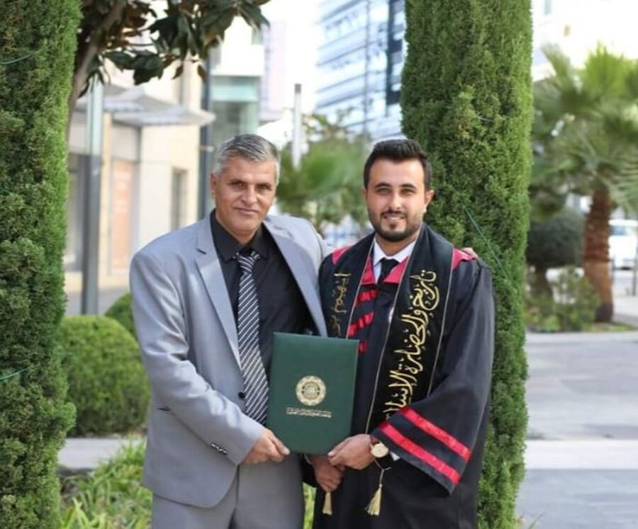 ايهم الحسبان.. مبروك التخرج