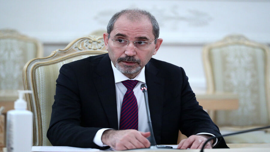 الأردن يشارك في جلسة طارئة في