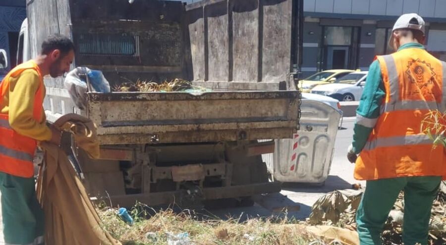 رئيس بلدية إربد يوعز بوقف عمل