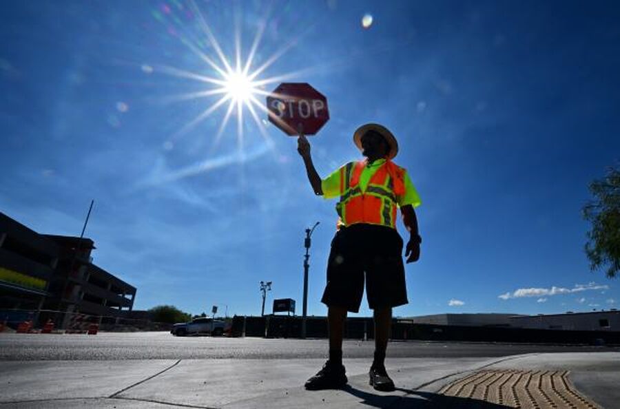 10 وفيات بموجة حر شديد تضرب
