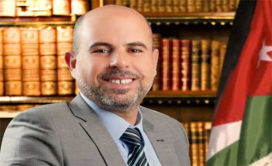 العكور يؤدي اليمين الدستورية كعضو في