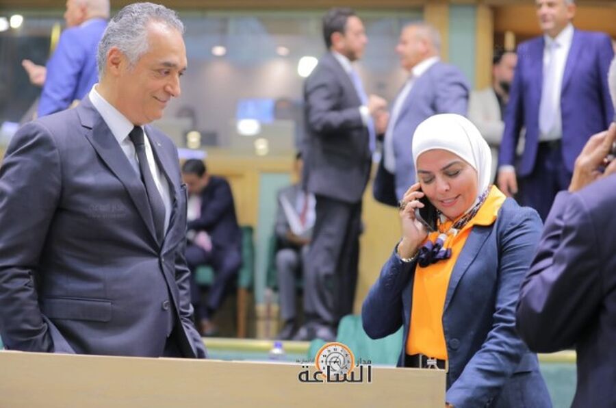 النواب في الجلسة الاستثنائية اليوم الأحد