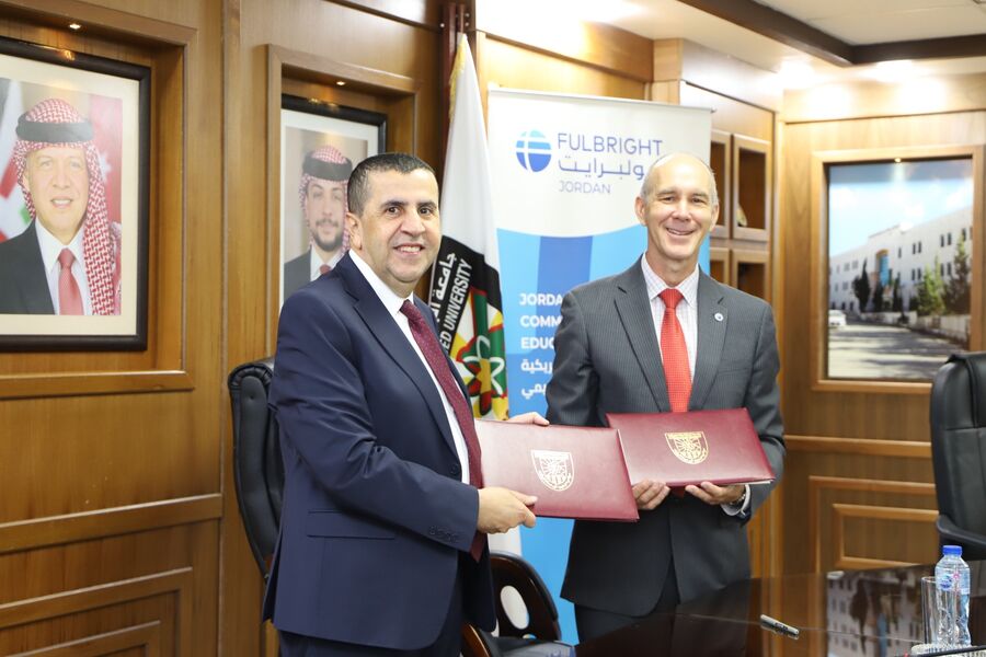 البلقاء التطبيقية ومؤسسة فولوبرايت الأمريكية توقعان