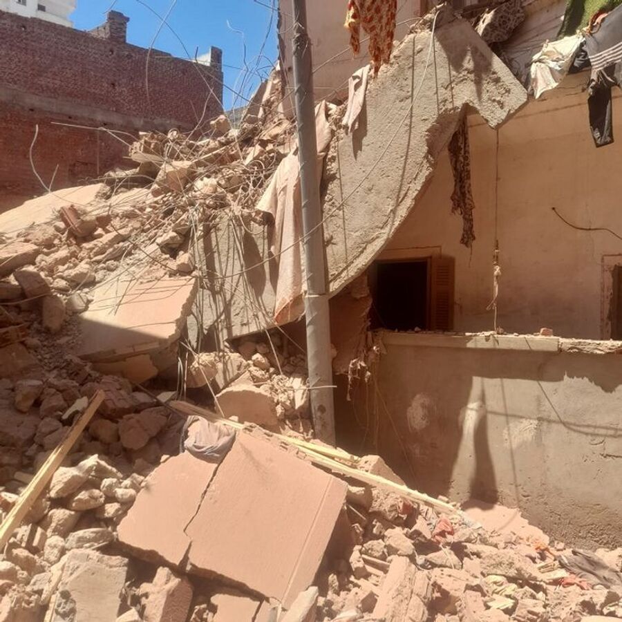 انهيار عقار في مصر .. قتلى