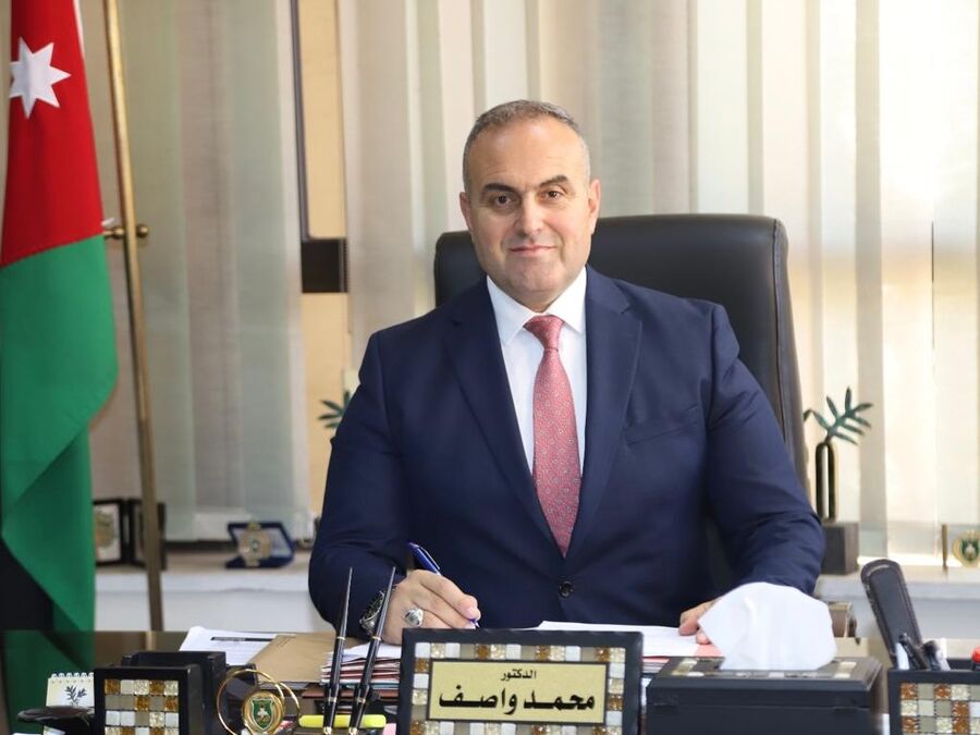 الدكتور محمد واصف يعلن عن صدور