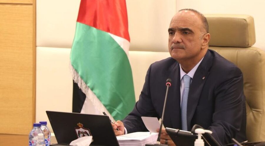 مندوبا عن الملك.. الخصاونة إلى ايطاليا