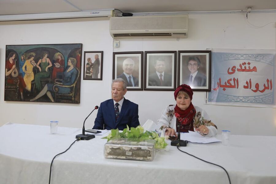 تأثير مواقع التواصل الاجتماعي على المجتمع