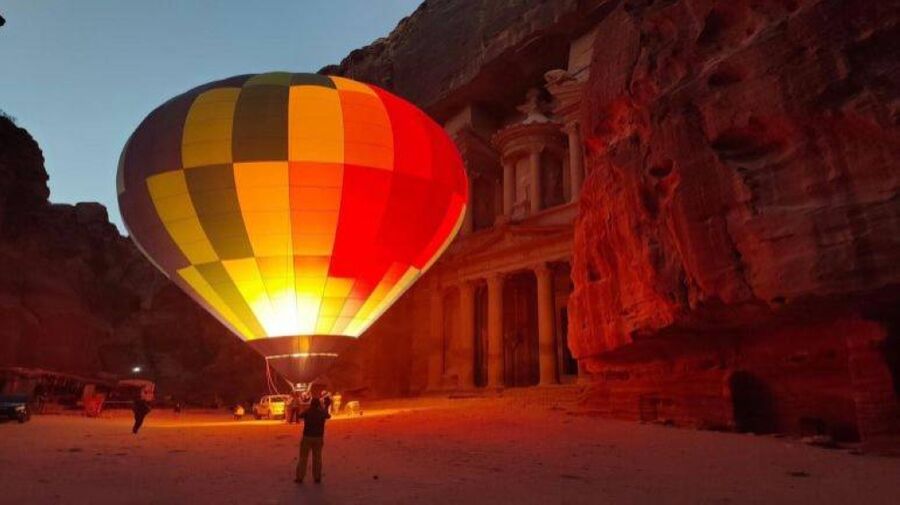 إطلاق المنطاد الثابت في البترا اليوم
