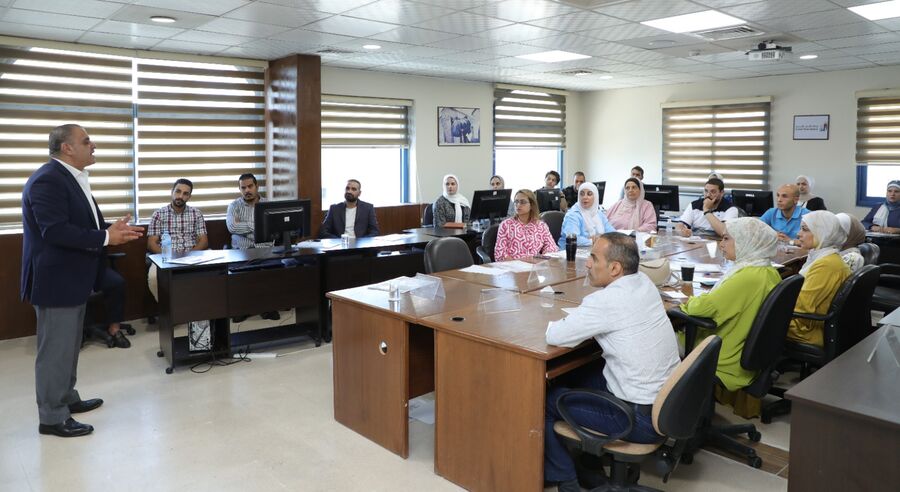 اعلام الزرقاء تشارك بتنفيذ دورة صحفية