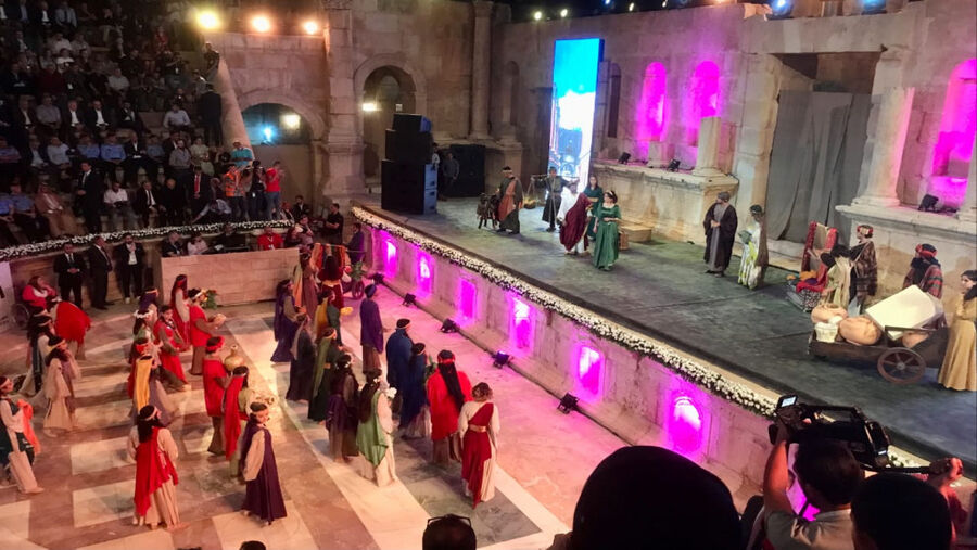 افتتاحية جراسيا-نهر الذهب تنذر بسيل ثقافي