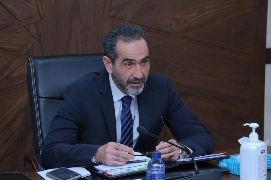 العجلوني يستقيل من مجلس مفوضي هيئة