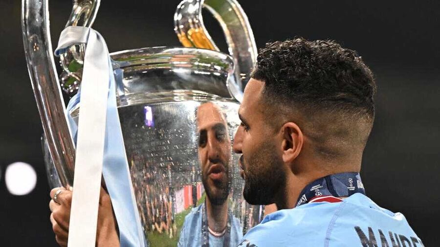 رياض محرز الى الأهلي السعودي