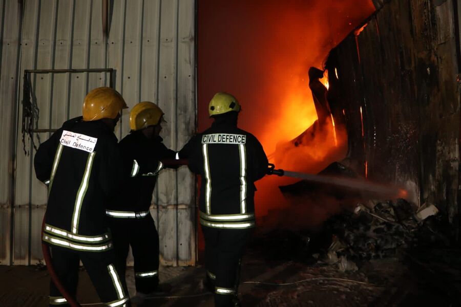 حريق بـ (3) مستودعات مواد تموينية