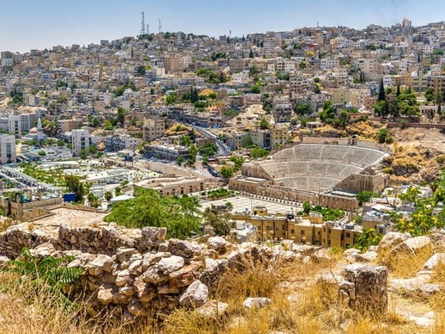 أجواء حارة نسبيا في أغلب المناطق