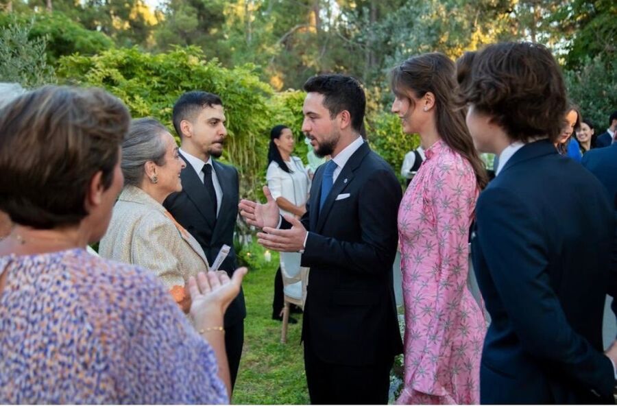 الاميرة عالية تنشر صورا مع الأمراء