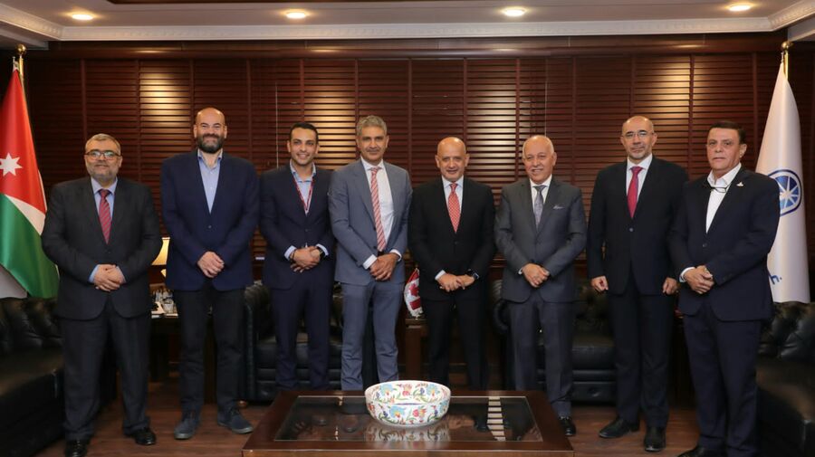 تجارة عمان: بناء منصة الكترونية للفرص