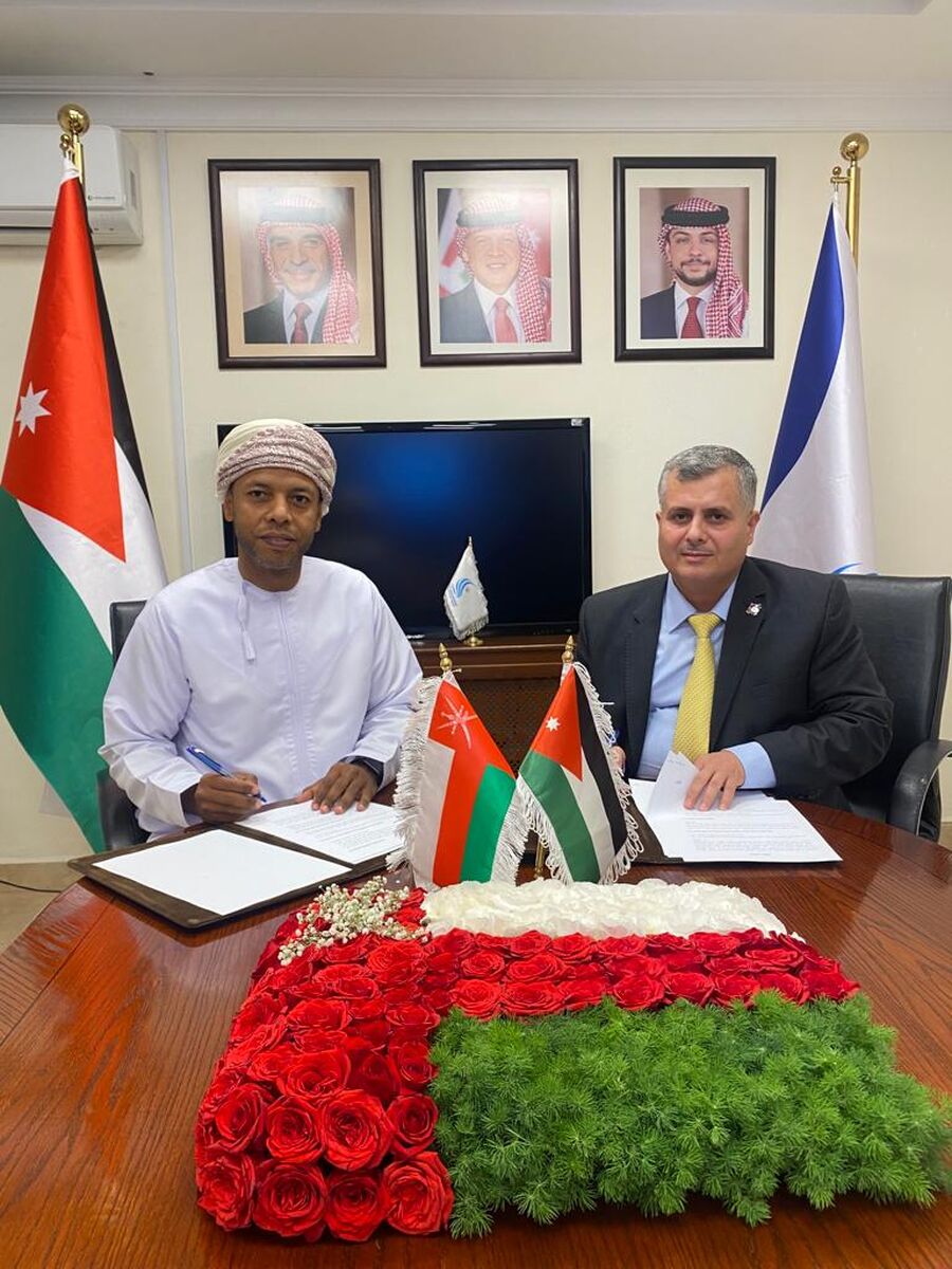 مباحثات أردنية عمانية لتنظيم النقل الجوي