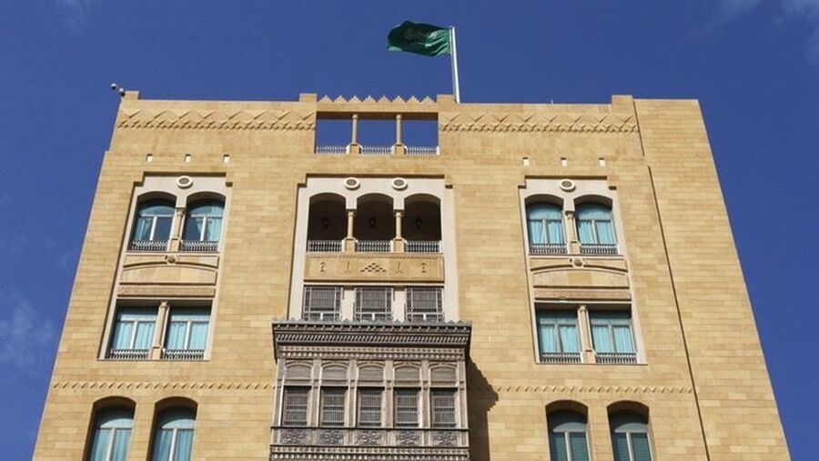 السعودية تطالب مواطنيها بسرعة مغادرة لبنان