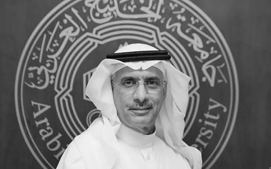 بعد صراع مع المرض.. وفاة الدكتور