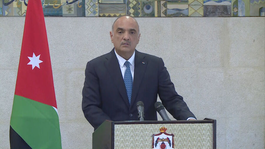 الخصاونة: مقبلون على قمة ثلاثية أردنية