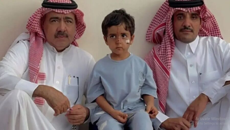 السعوديون يتعاطفون مع الطفل محمد الشهراني..