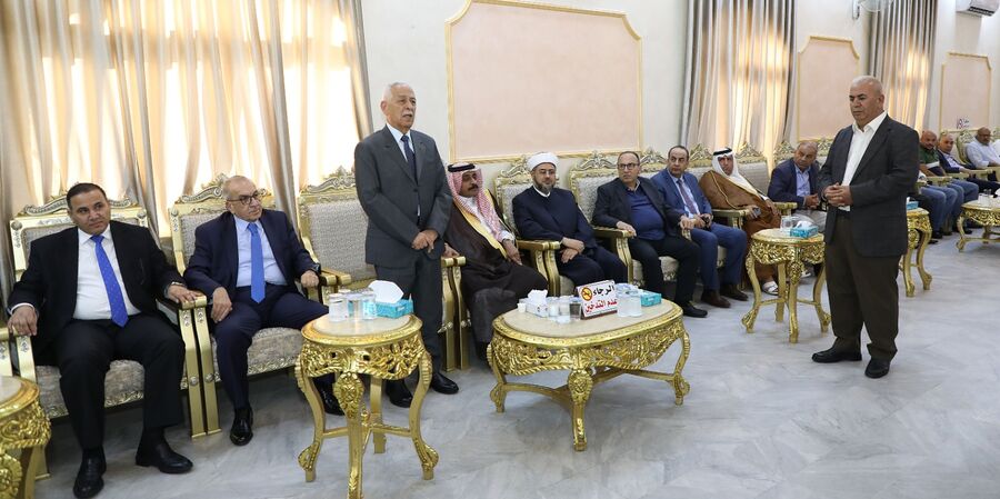 رئيس الديوان ينقل تعازي الملك وولي