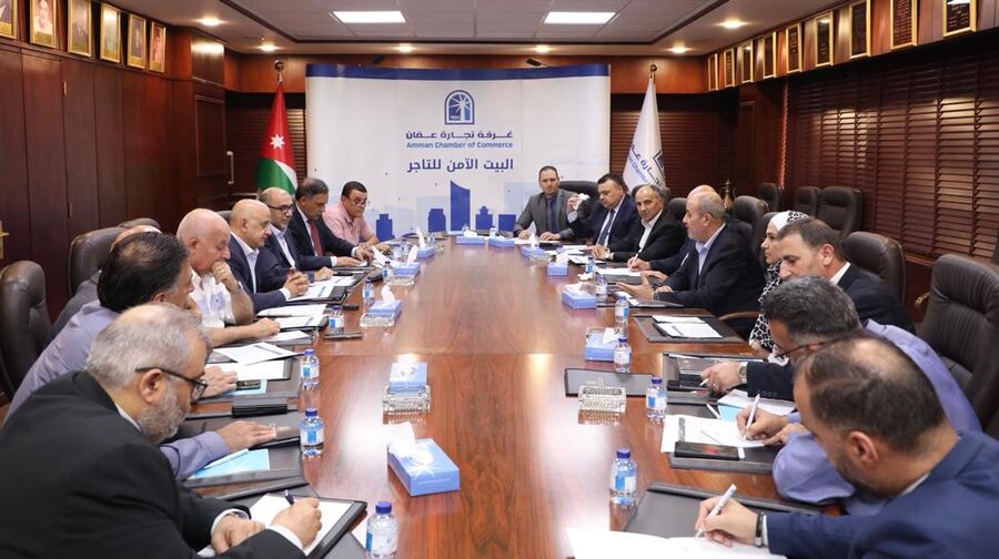 وزير الصناعة: حريصون على استدامة الشراكة