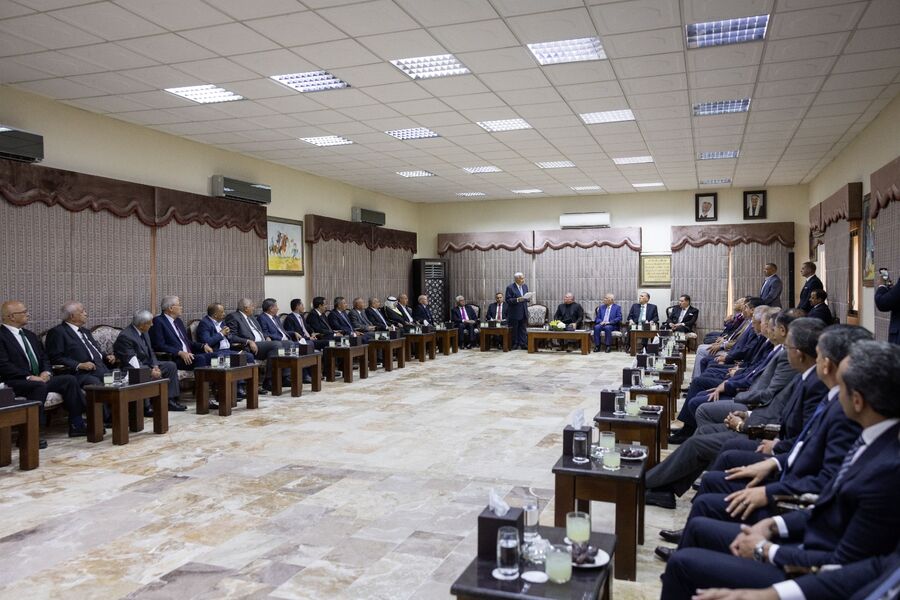 عبدالله النسور أمام الملك: قيض الله