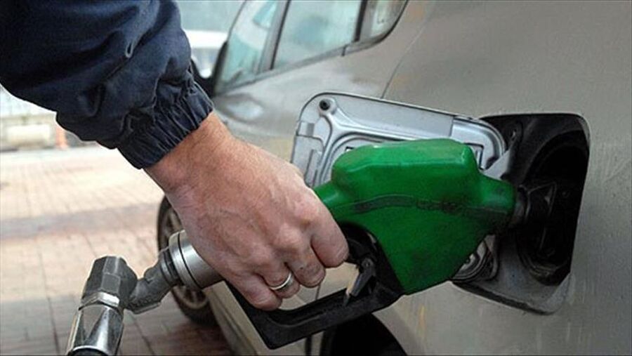 هل ترفع الحكومة المحروقات الشهر المقبل؟