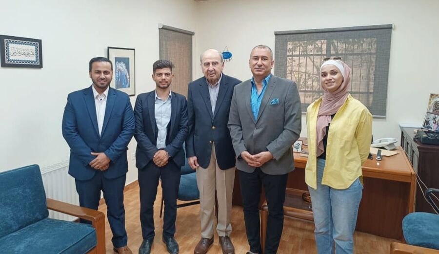 فريق فرسان التغيير يلتقي طاهر المصري