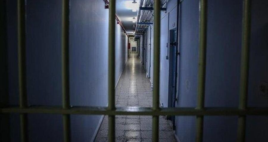 تعليمات التعامل مع النزلاء المضربين عن