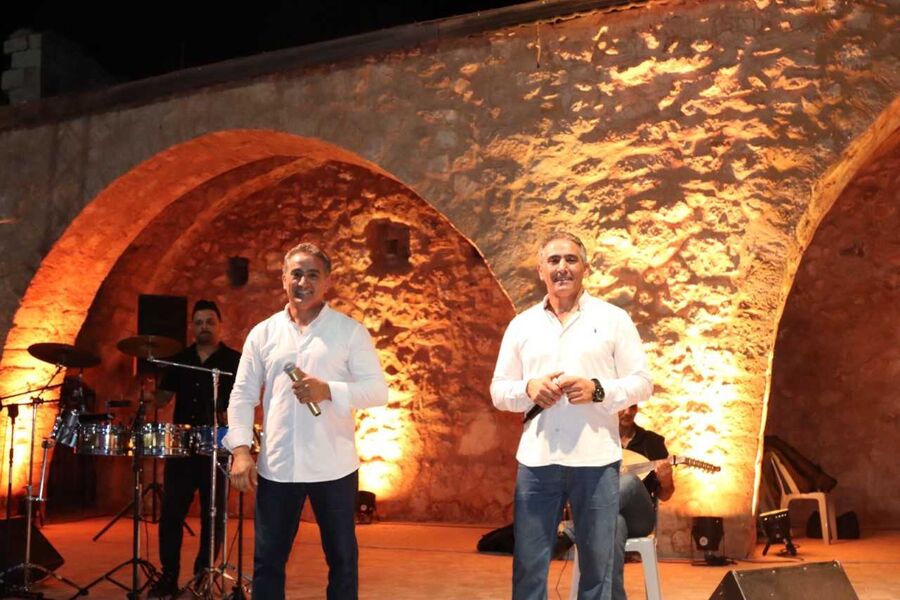 وليد توفيق وحتر واللوزيين يفتتحون سهرات