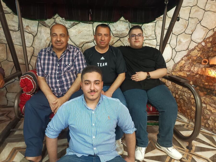 عمرو وأنس الحموري مبارك النجاح بالثانوية