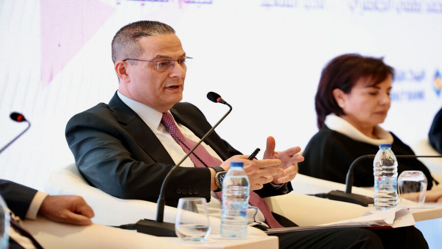 محافظ البنك المركزي: توقع انخفاض أسعار